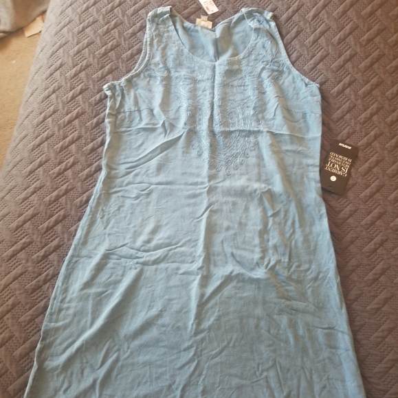 Blue chambray embroidered dress - Picture 1 of 1